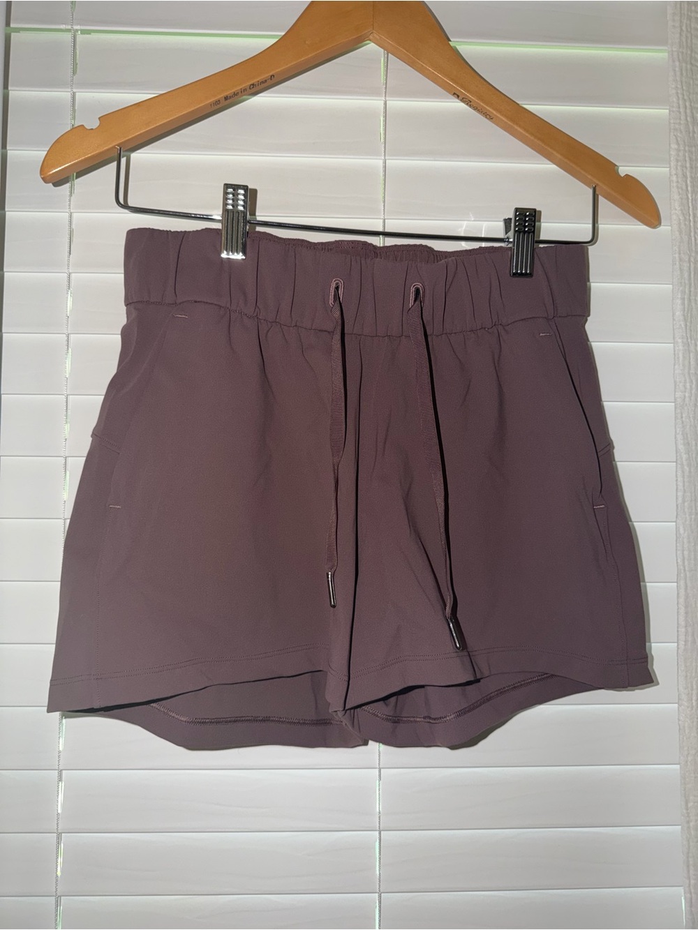 Lululemon Stretch High-Rise Shorts 3.5” Mauve Size 4